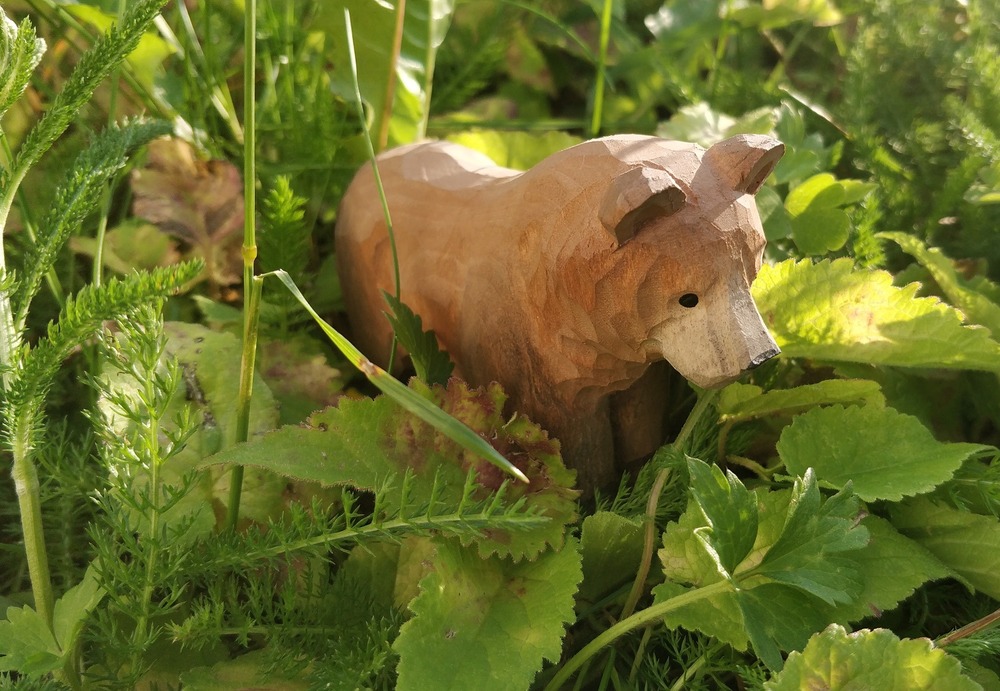 Figurine ours brun en bois