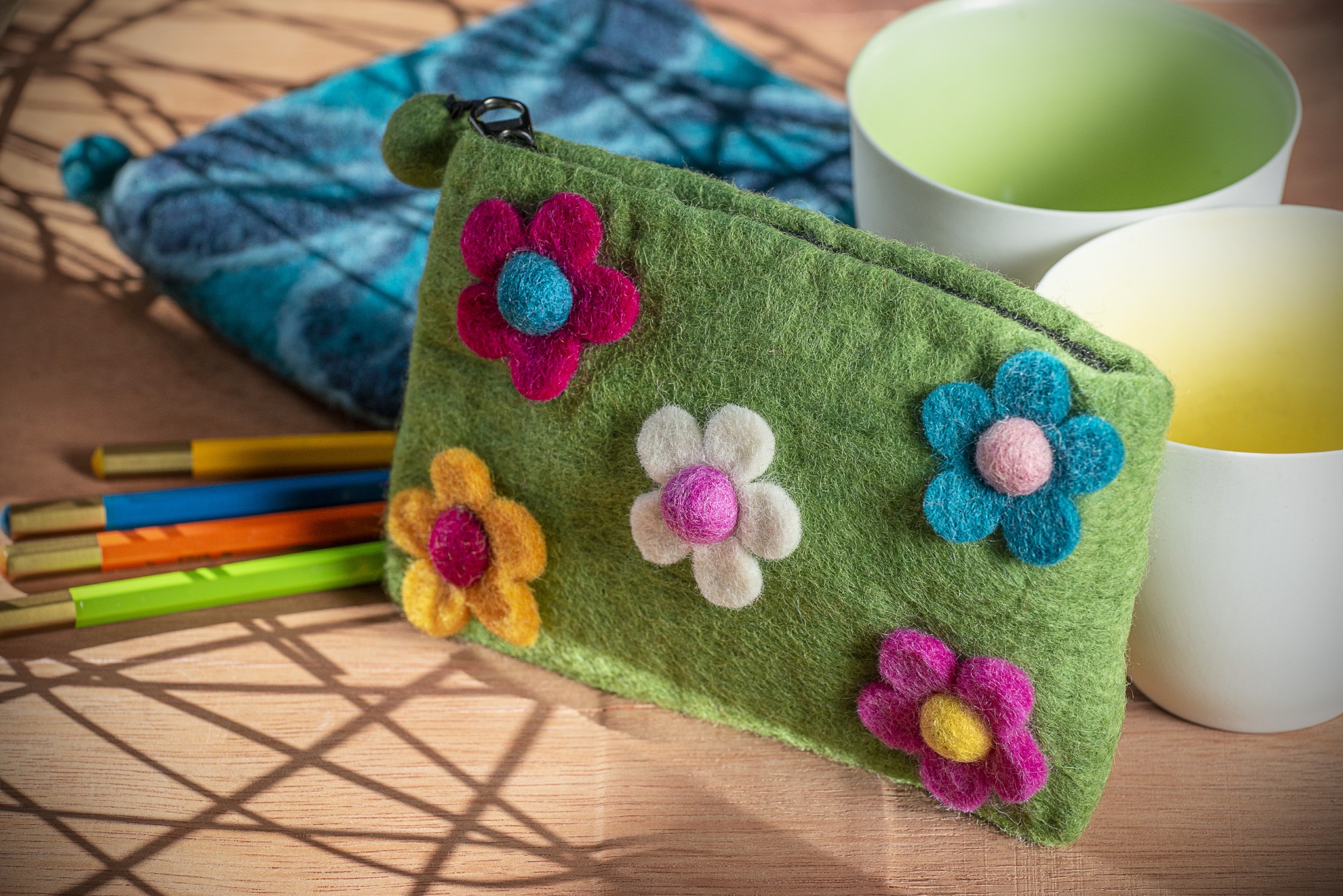Filz-Etui 'Blumenwiese', oliv, B 16 cm, H 10 cm günstig bestellen