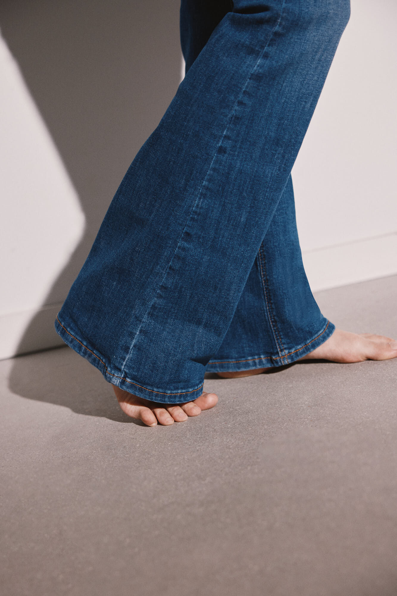 Calça jeans flare de algodão