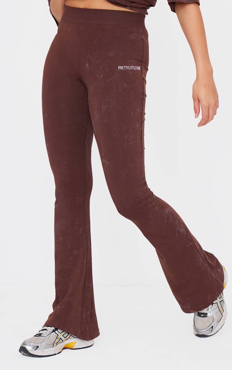 Prettylittlething Pantalon Évasé Taille Haute Imprimé Effet Délavé