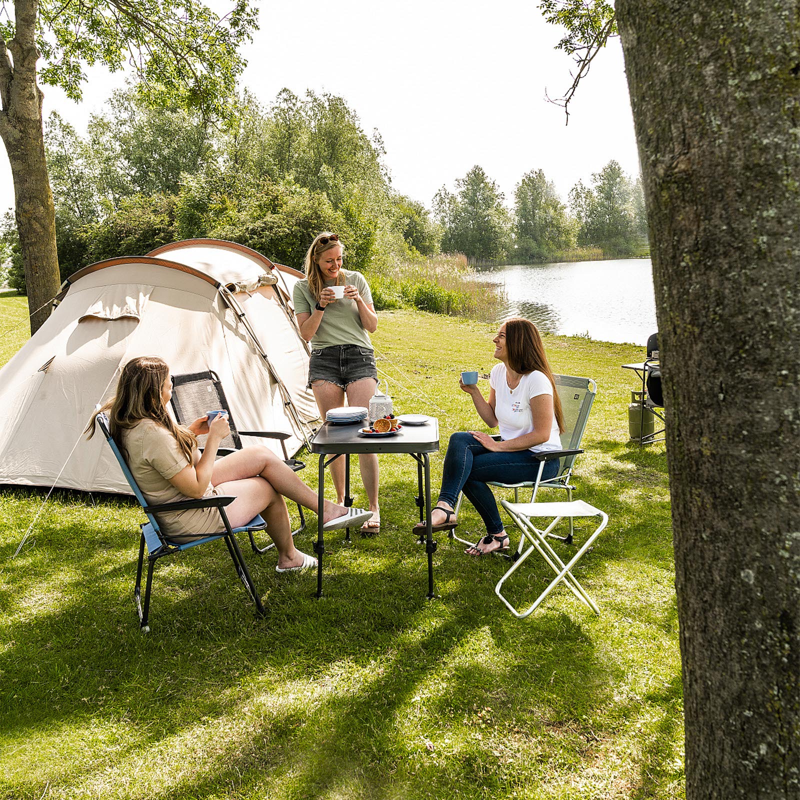 TRAVELLIFE Campingstuhl Como Compact Camping Faltstuhl Klappstuhl Hohe Lehne Alu Farbe: Gentle green