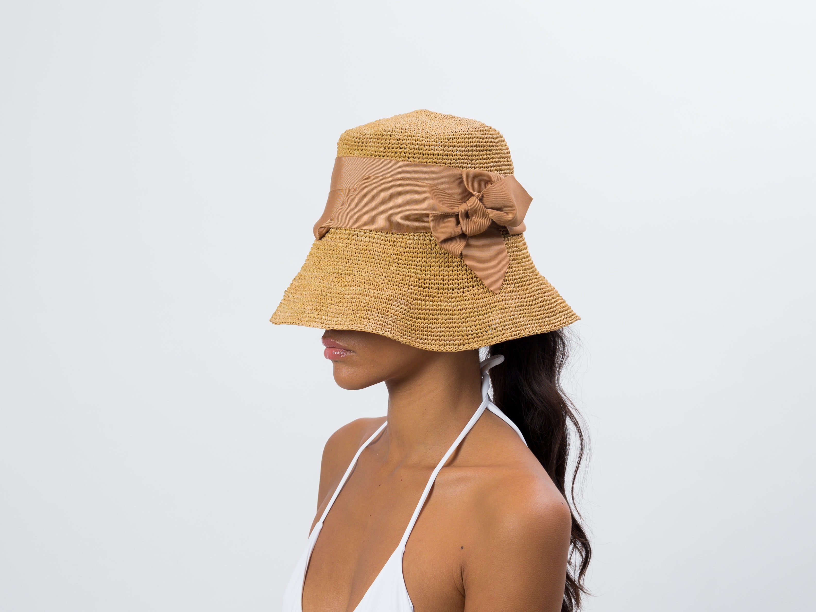 Chapeau au crochet avec abat-jour