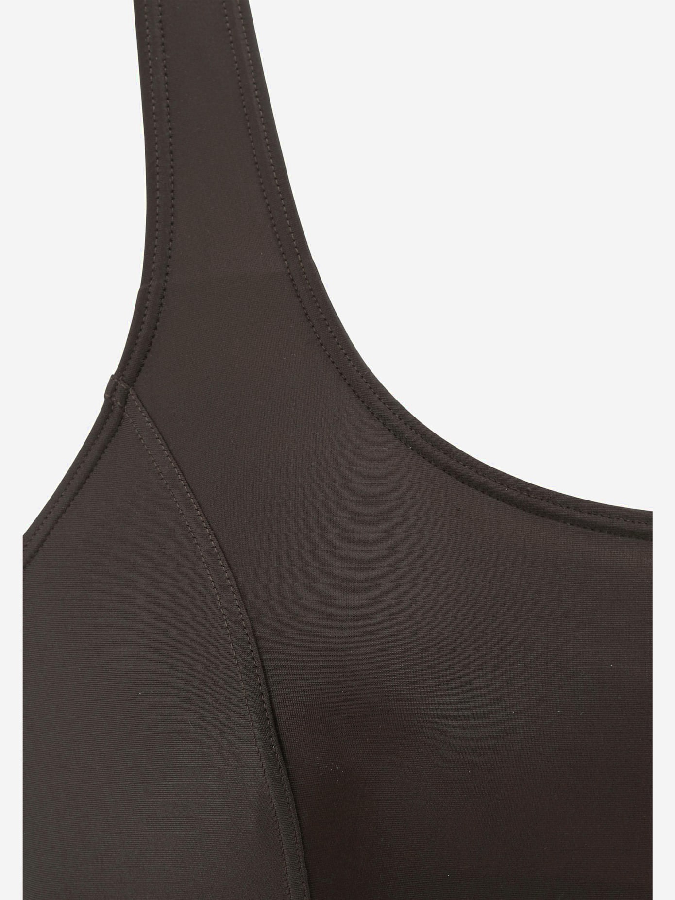 Maillot de bain silhouette sportive et élancée