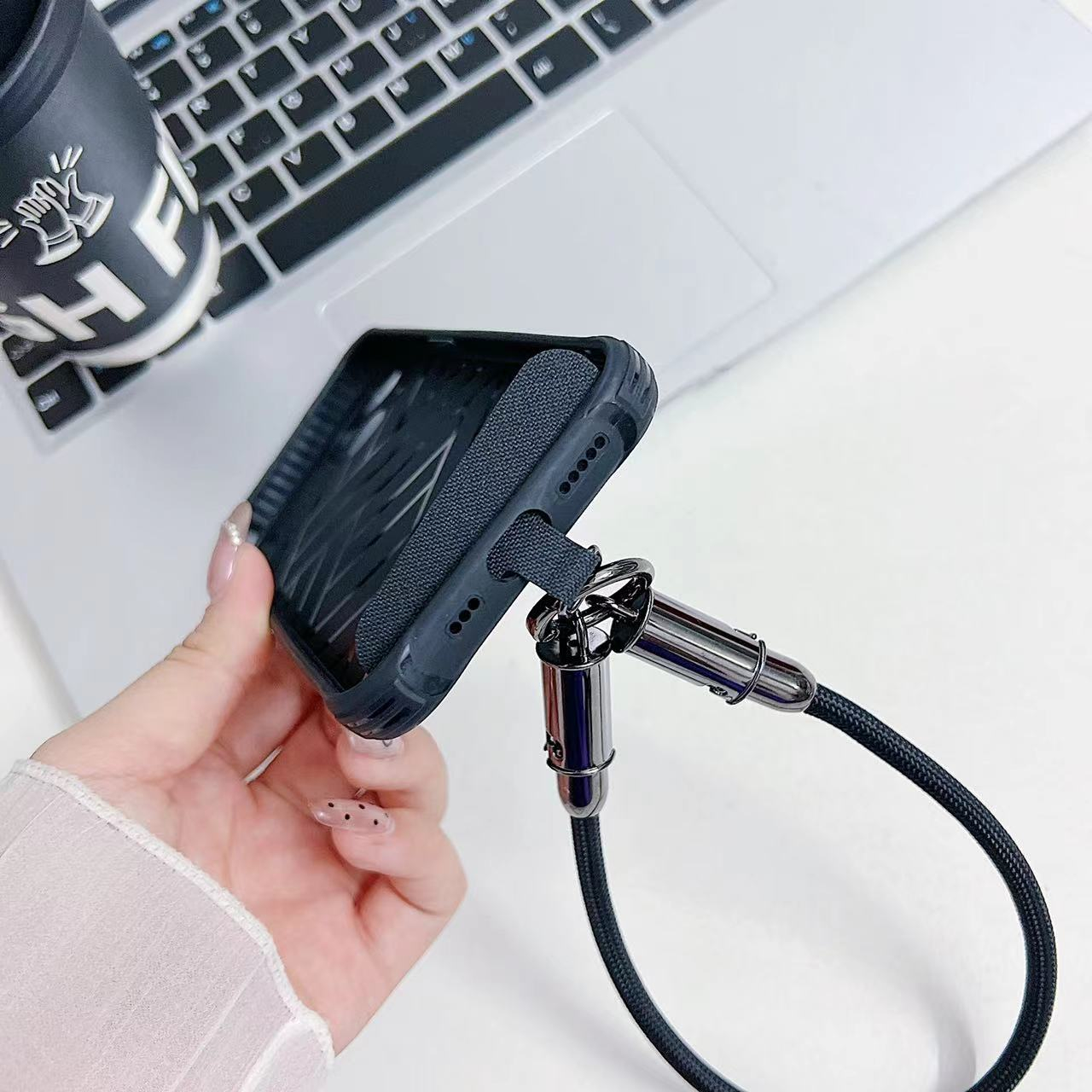 (30cm) 60W 2in1 USB C auf USB C Ladekabel Datenkabel Handy Kette Phone Charms Anhänger Handgelenkschlaufe mit Universal Einlage - Schwarz