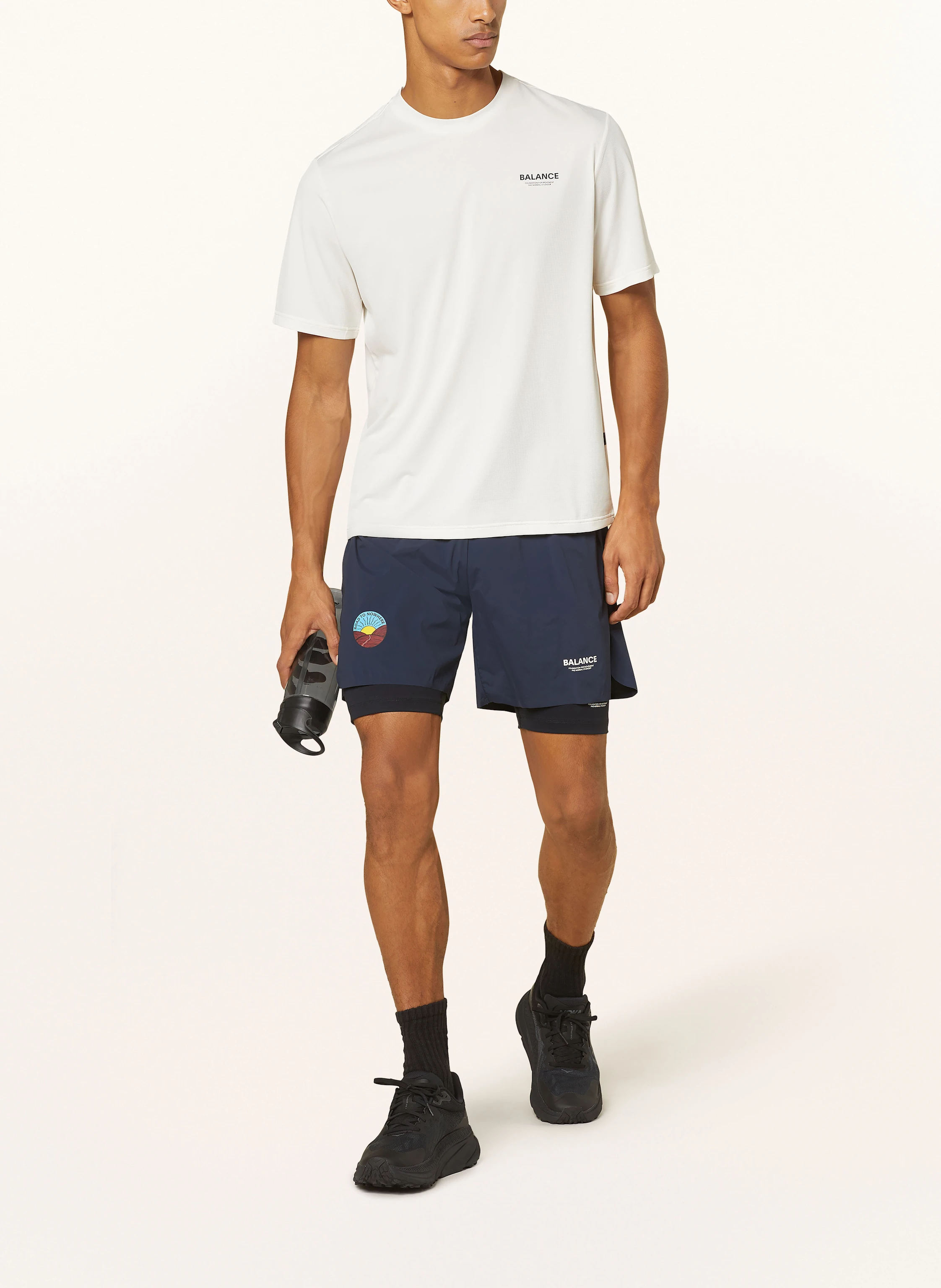PAS NORMAL STUDIOS Laufshirt BALANCE