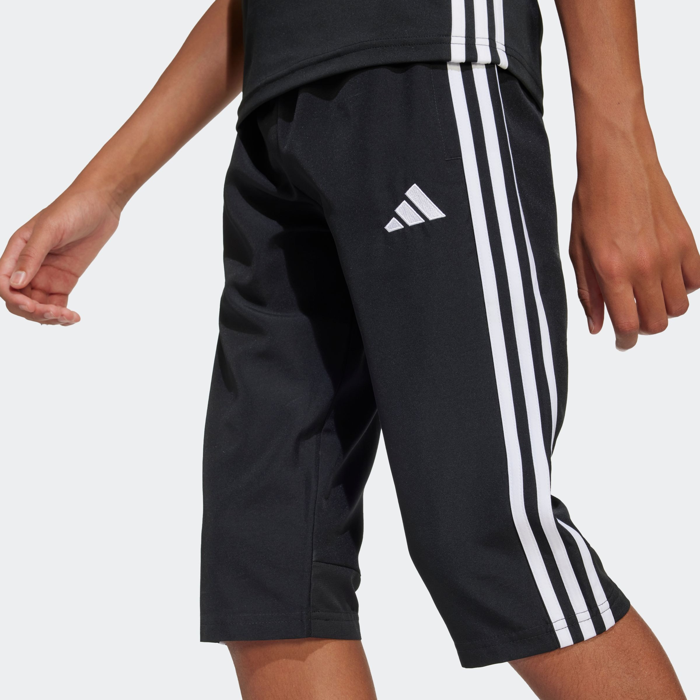 adidas Performance Trainingshose »TIRO 25 ESSENTIALS KIDS 3/4-, GEWEBT«
