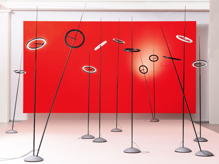 Ingo Maurer Ringelpiez vloerlamp LED zwart