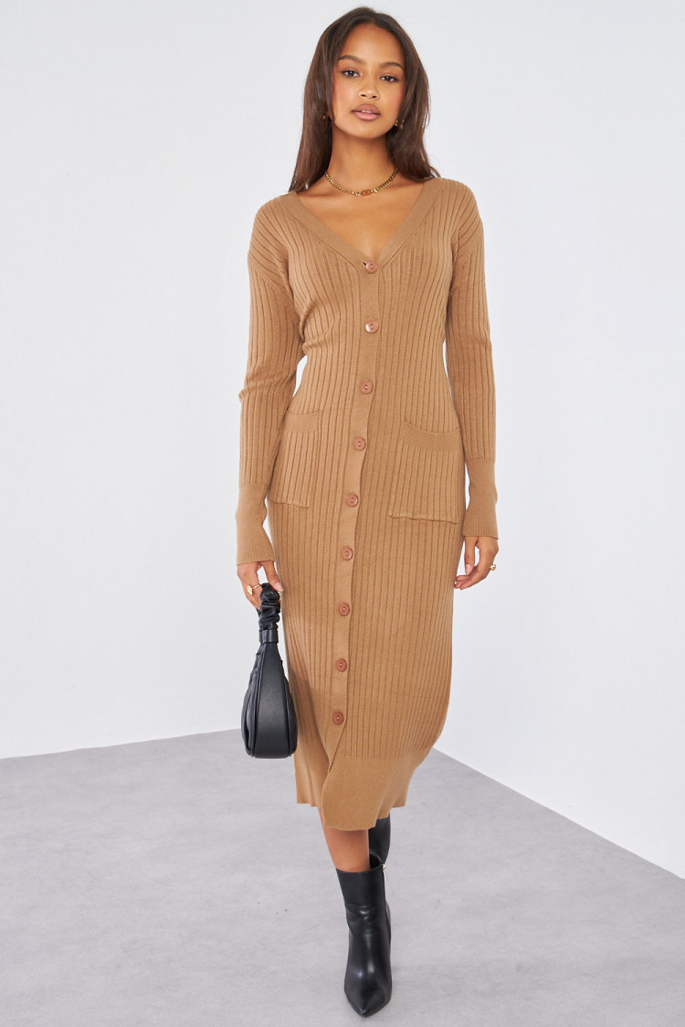 Robe beige foncé à boutons