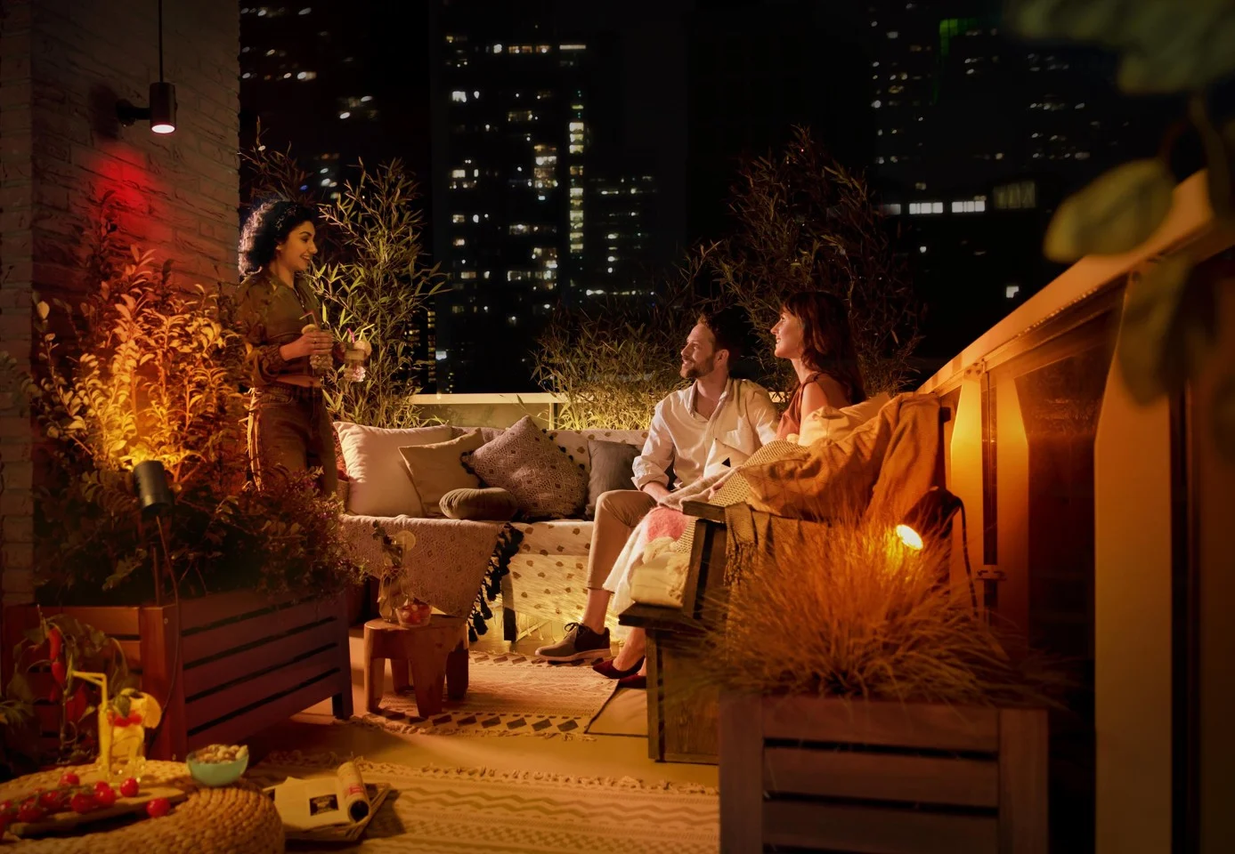 Philips Hue - Lightstrip Outdoor 5m - White & Color Ambiance