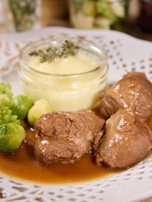 Schweinebäckchen in Soße, 900 g