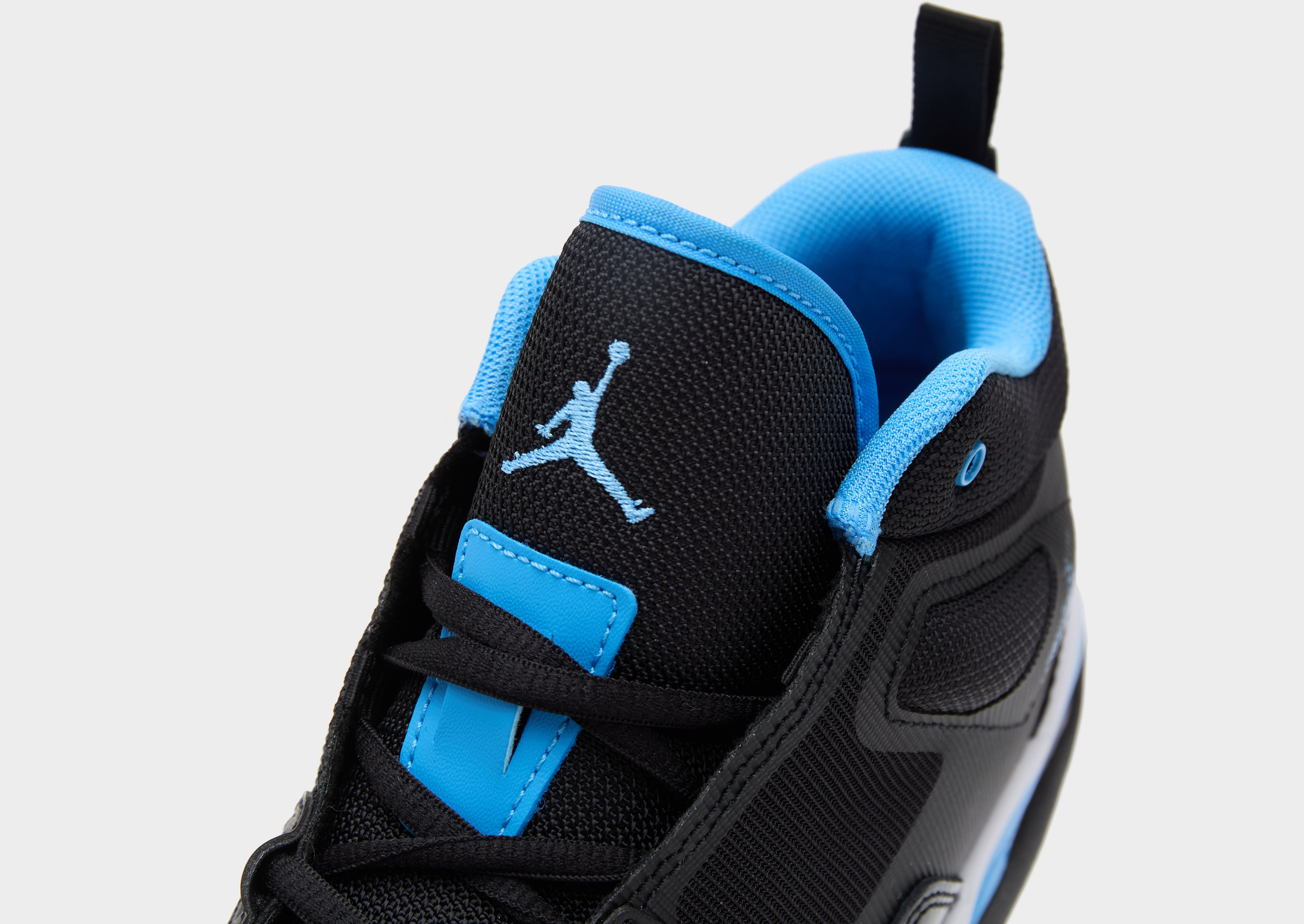 Jordan Stay Loyal 3 Junior