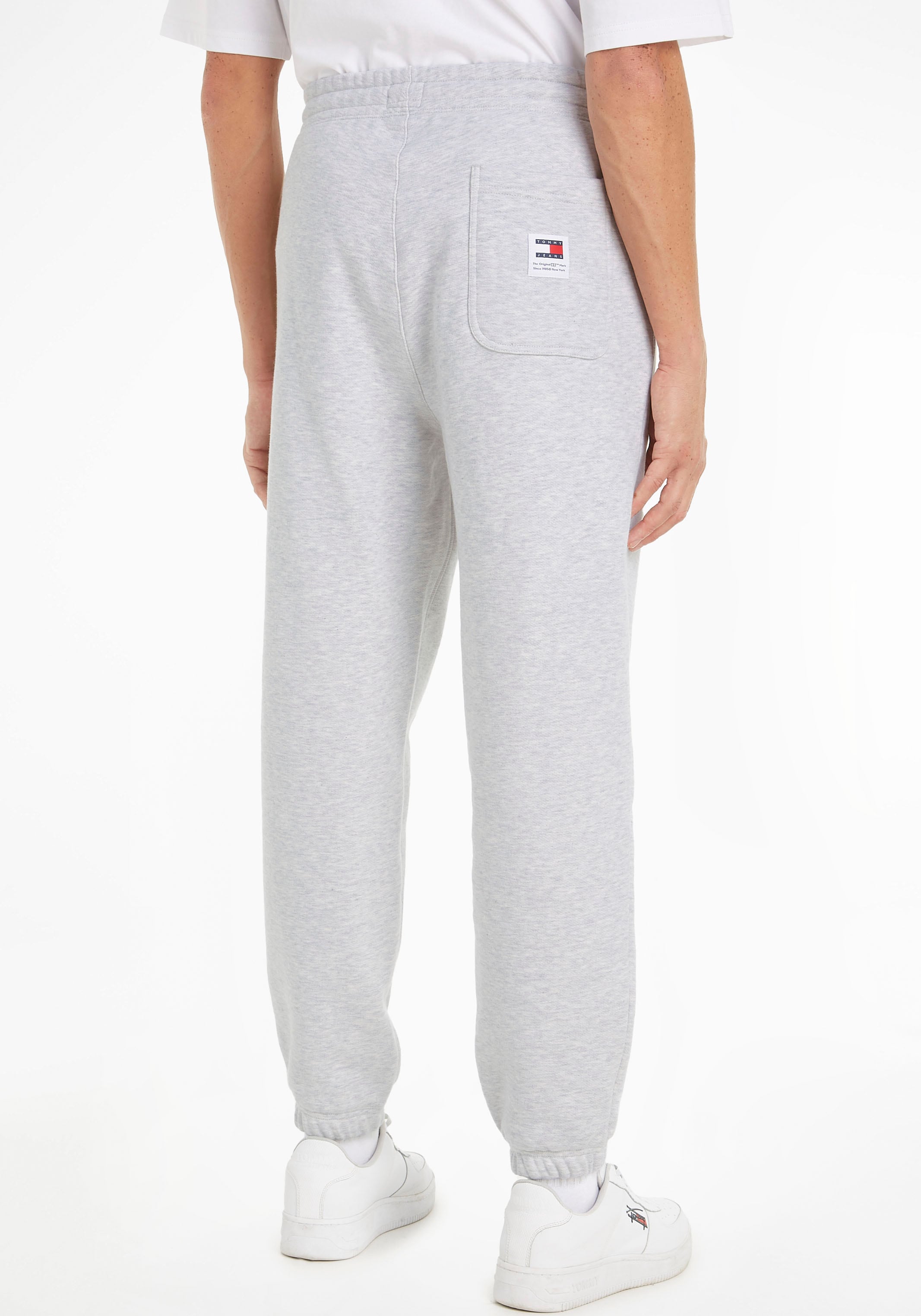 Tommy Jeans Plus Sweatpants »TJM RLX NEW CLASSICS JOG EXT«  mit Tommy Jeans Schriftzug
