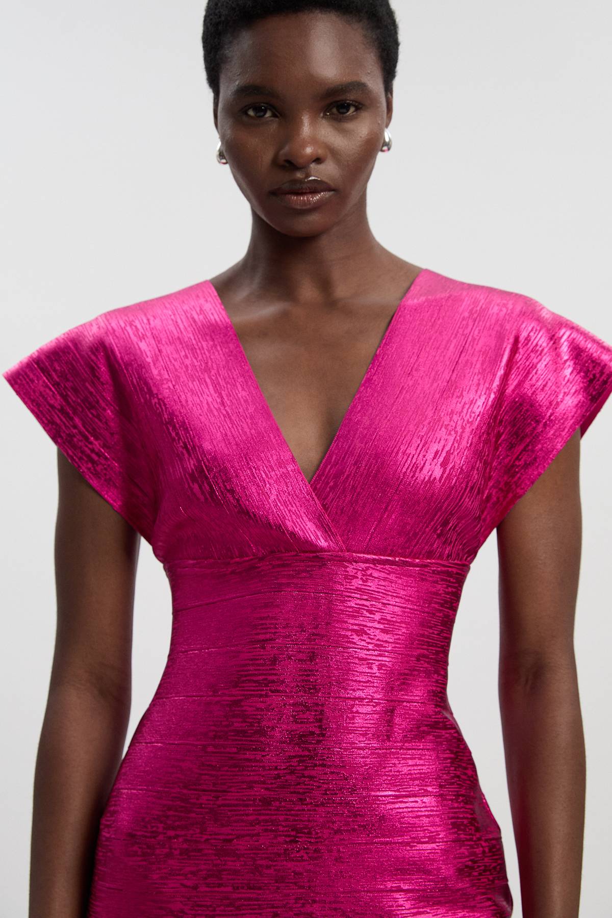 KarenMillen Robe Maxi Tricot à Manches Ange et Finition Métallique