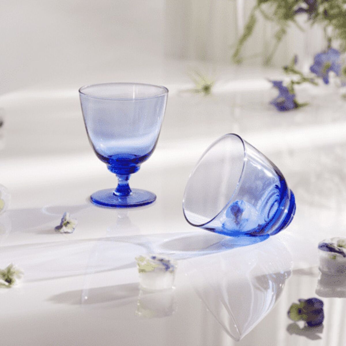 Flow glass på fot 35 cl, mørkeblått