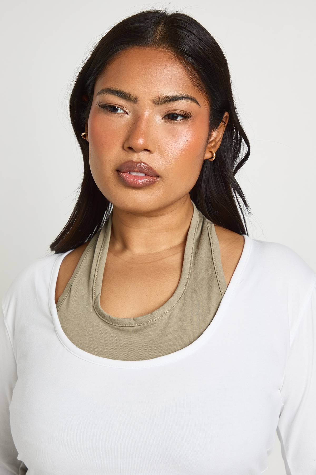 boohoo Haut Col Licou Superposé 2-en-1 À Contraste Grande Taille
