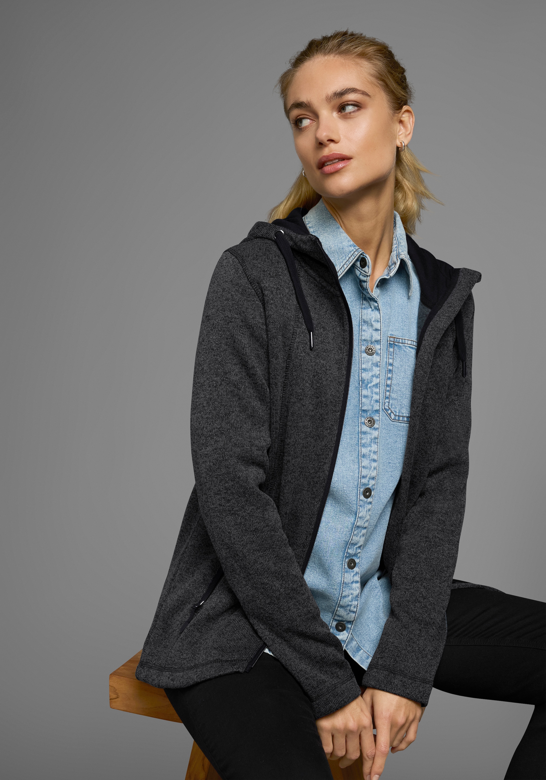 Polarino Strickfleecejacke mit Kapuze für kalte Tage,  aus Strickfleece,  sportlicher Stil