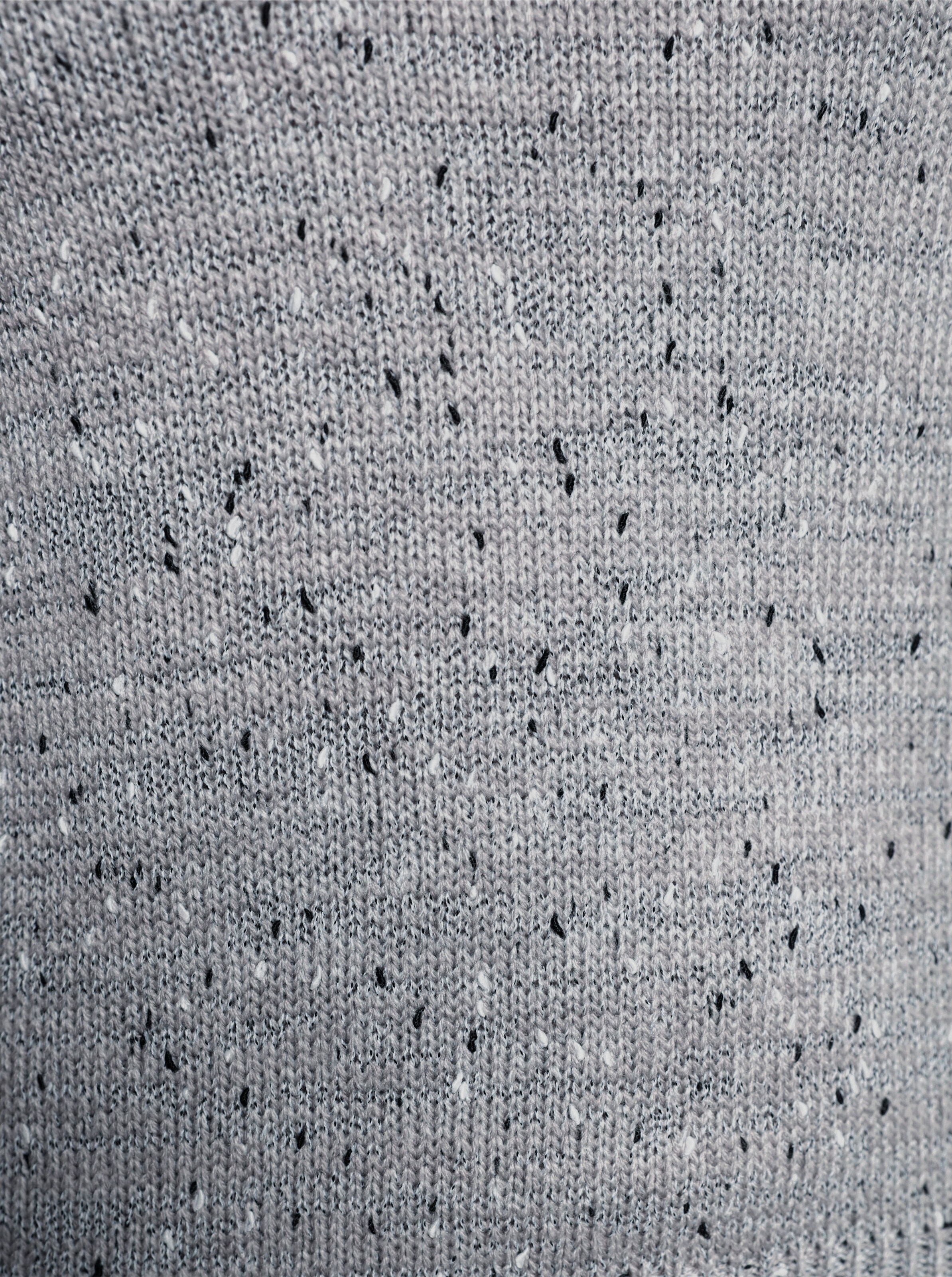 Langarm-Pullover aus Noppengarn