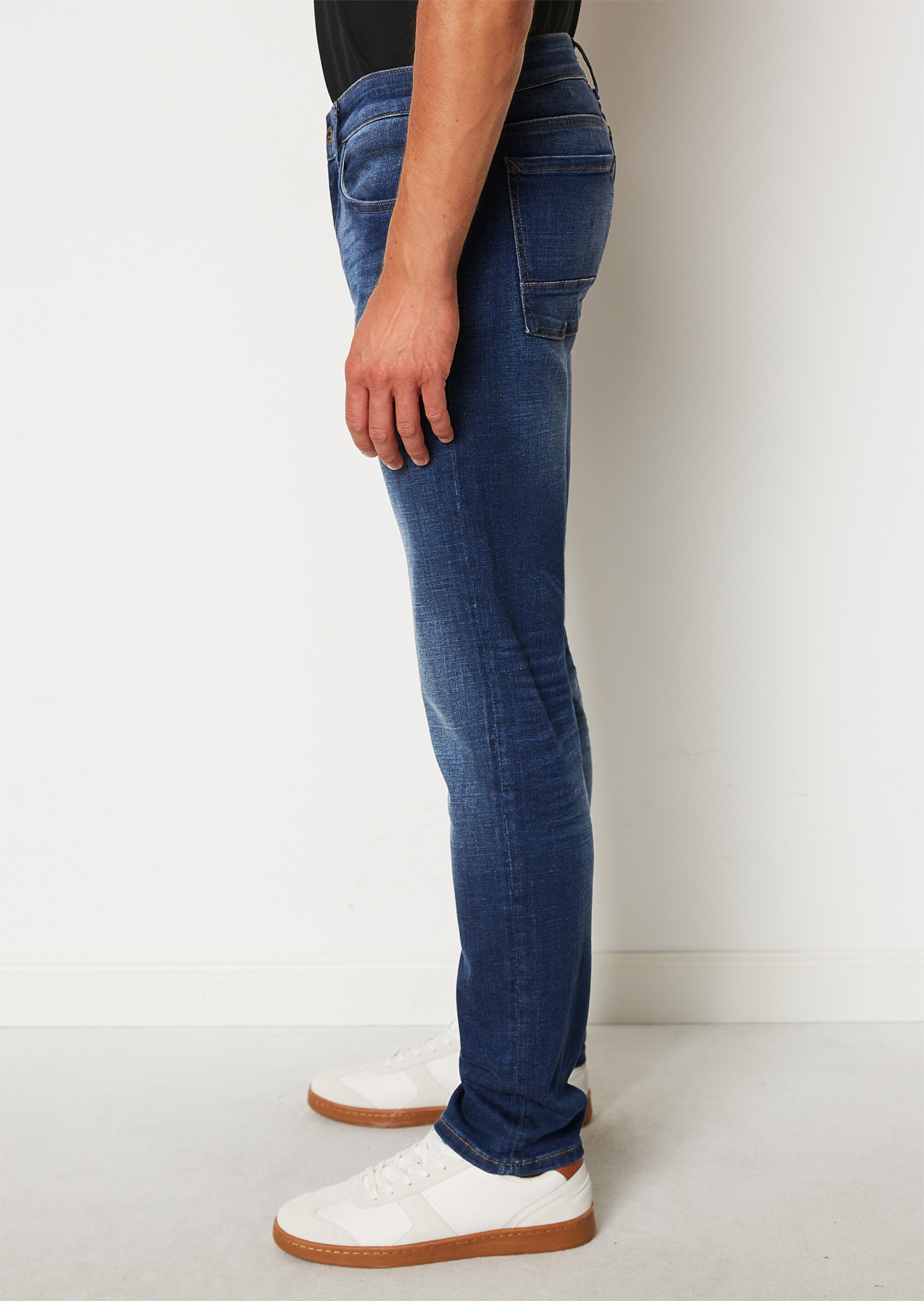Jeans Modell SJÖBO shaped aus stretchiger Bio-Baumwolle