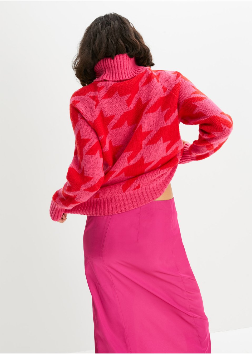 Pull col roulé à motif