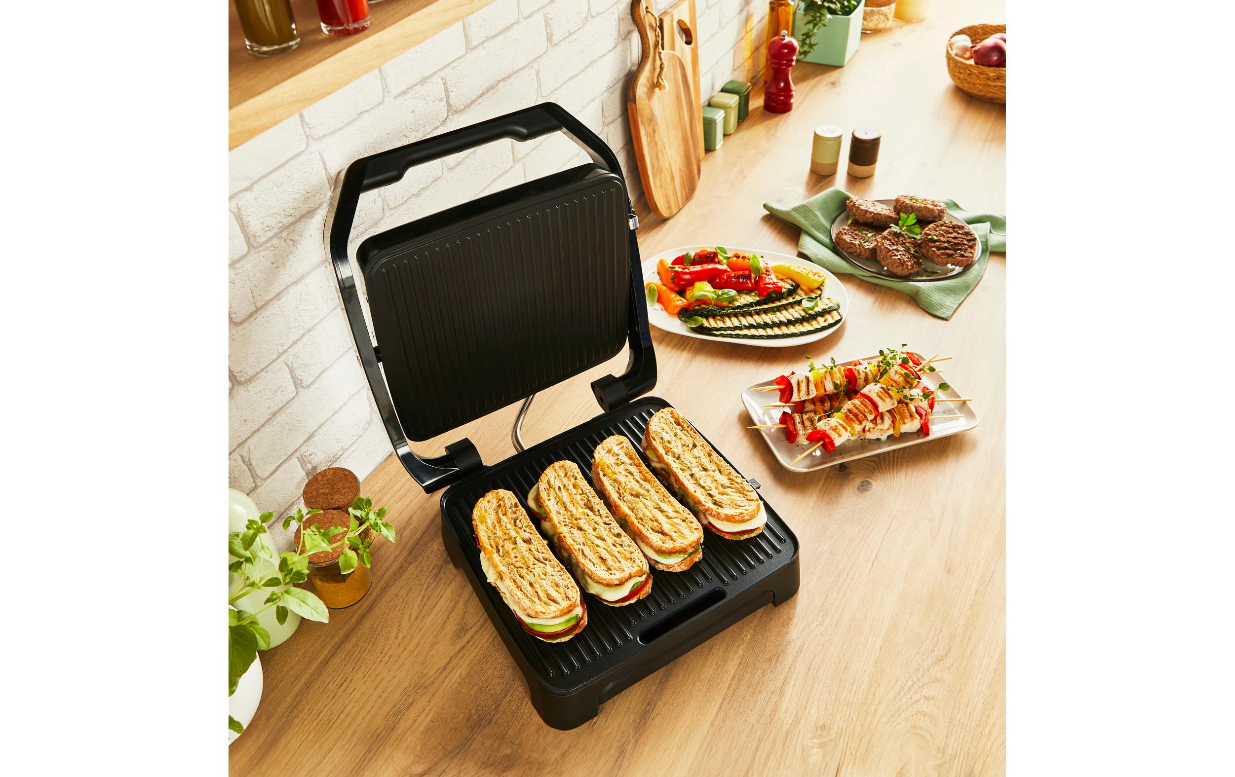 Kontaktgrill Inicio Classic GC2718 2000 WPaninitoaster und Grill für verschiedene und einfache Gerichte