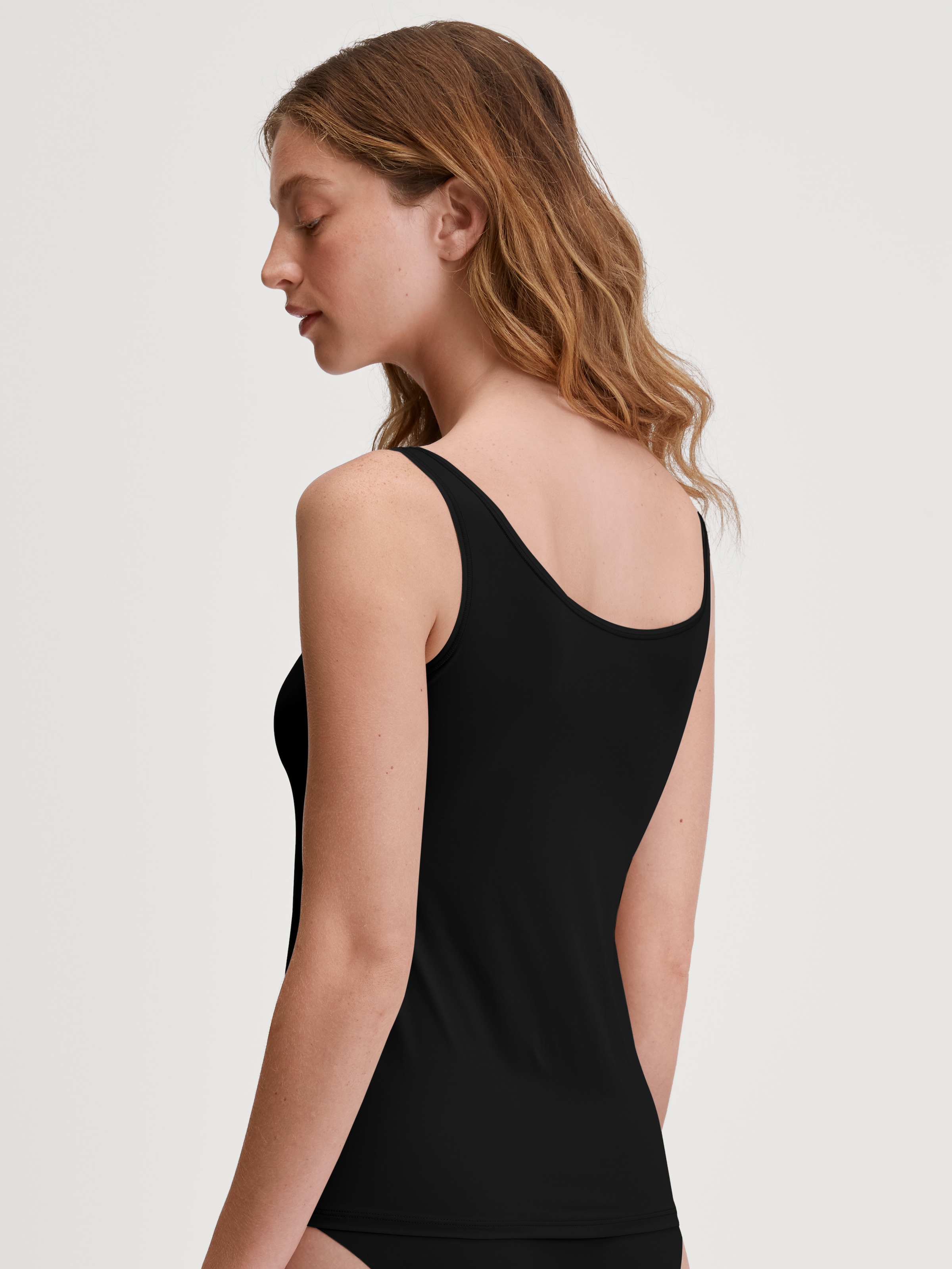 CALIDA Unterhemd »Sleek Skin«, Rundhalsausschnitt, Single-Jersey-Qualität