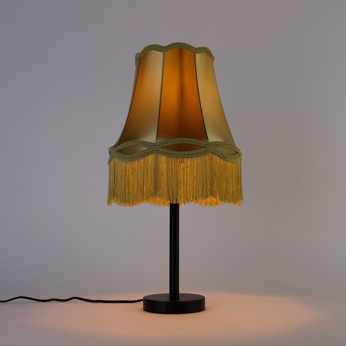 Klassieke tafellamp zwart met granny kap groen 30 cm - Simplo