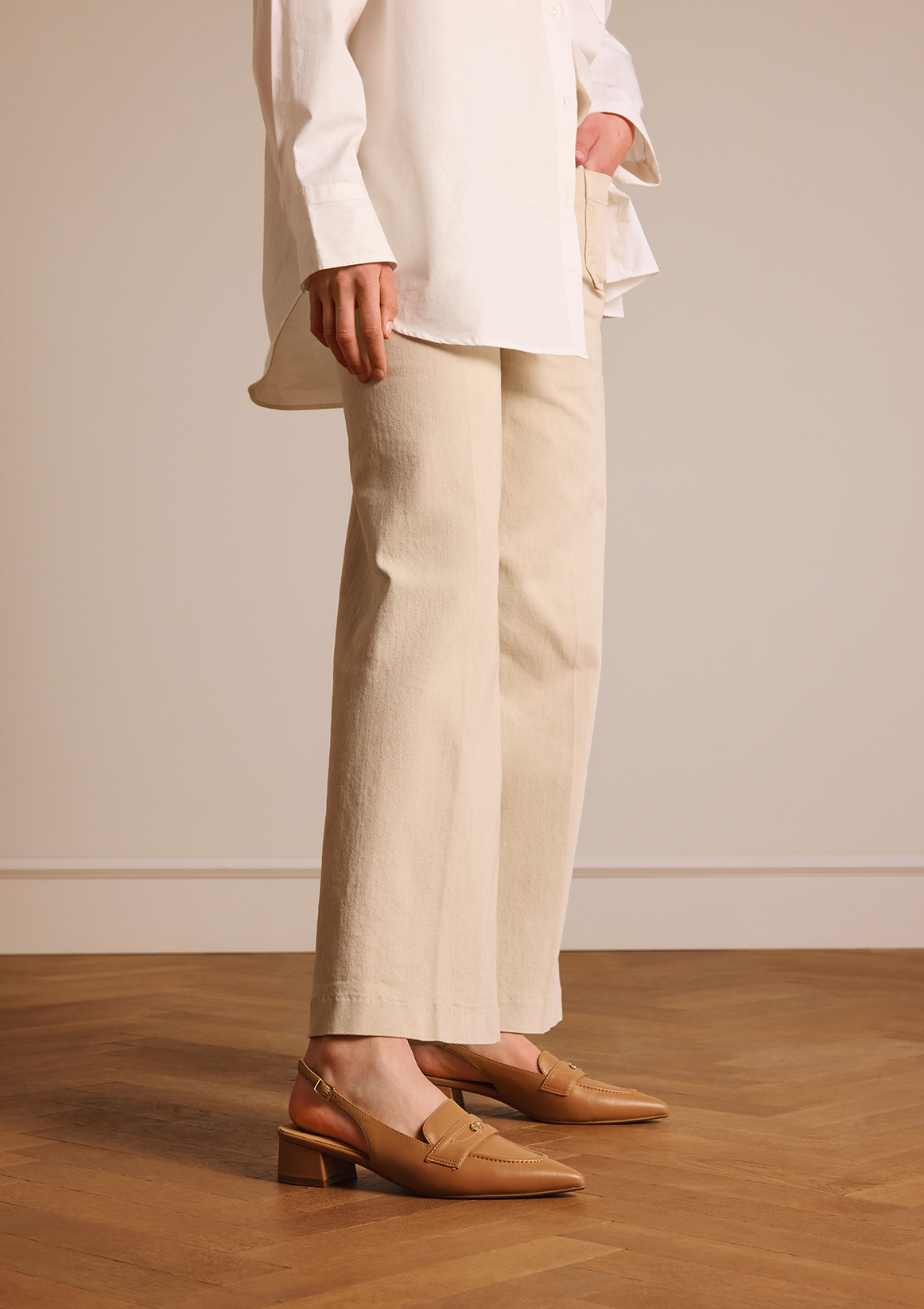 Taupe leren slingbacks