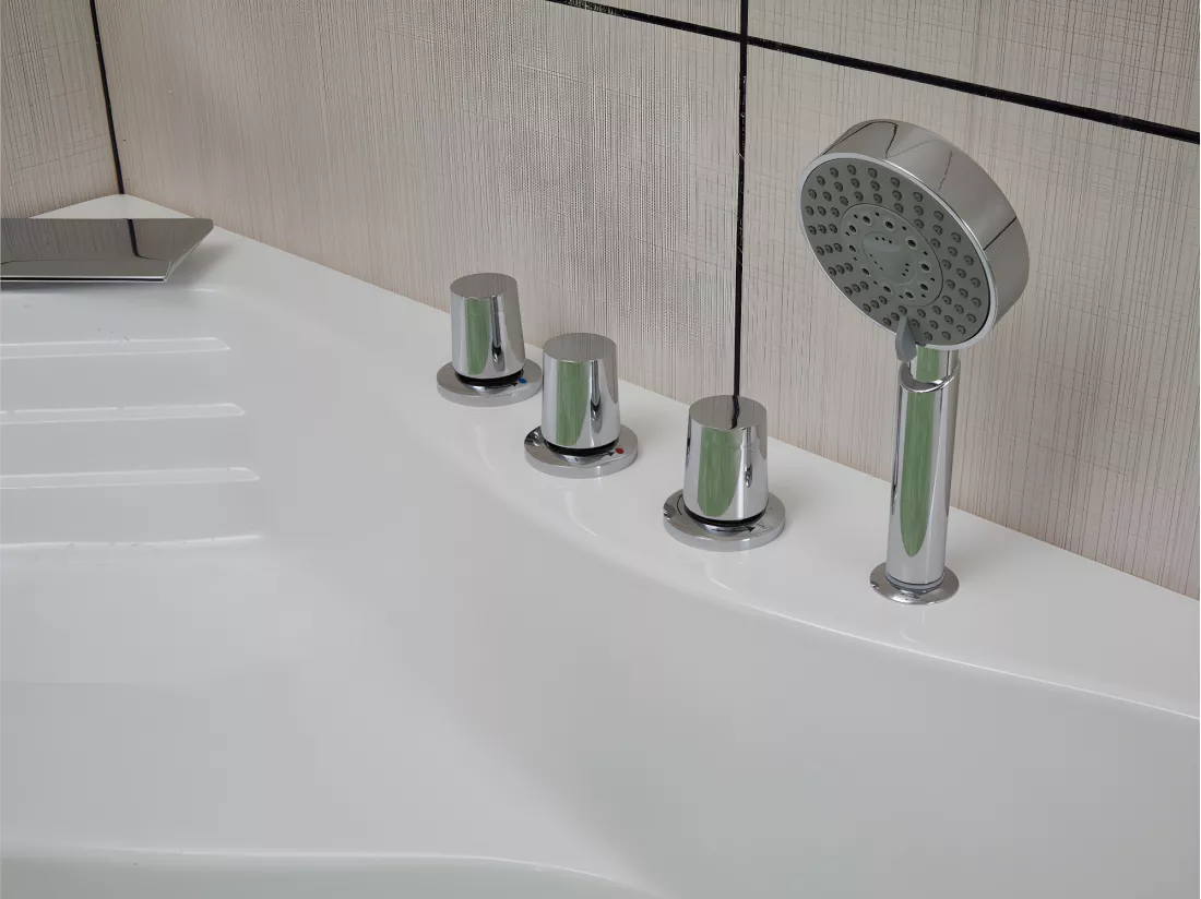 Baignoire balnéo d'angle avec système de cascade AGLENA - 2 places - 350L - 150*150*60 cm
