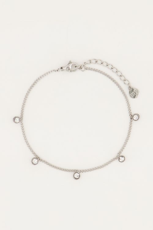 Armbandje vijf strass steentjes
