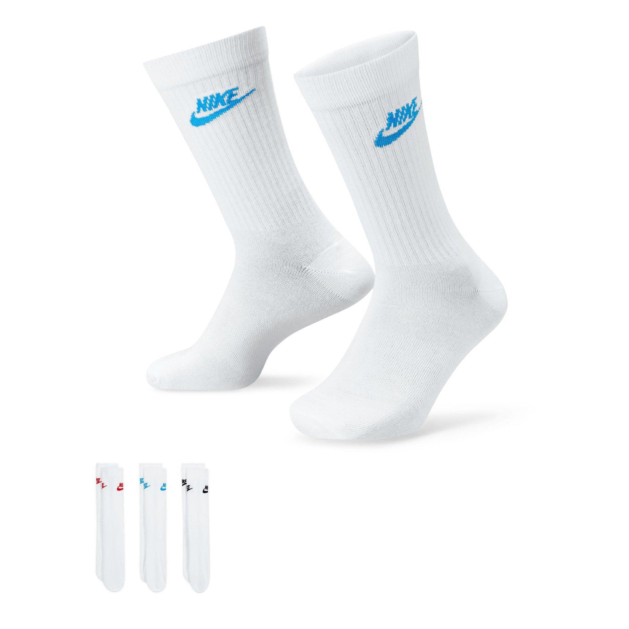 Nike 3 Pack of Essential Crew Socks