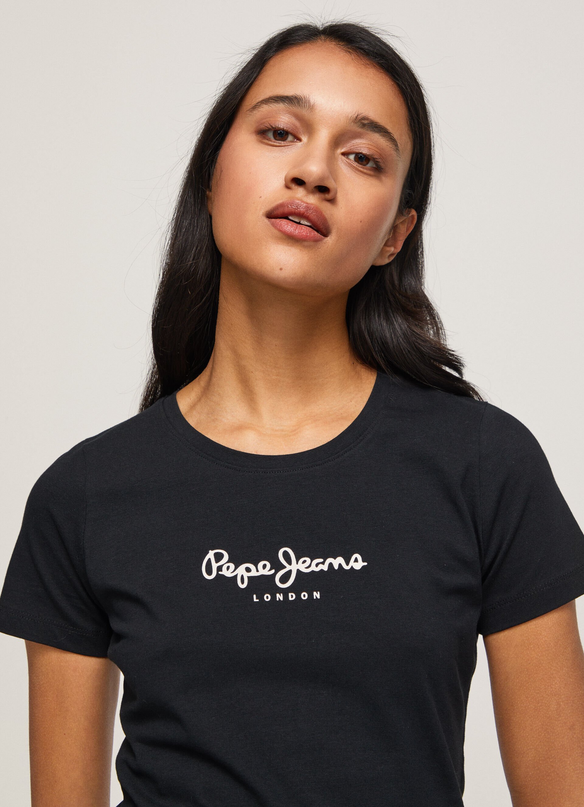 CAMISETA DE LYCRA COM LOGOTIPO ESTAMPADO - preta