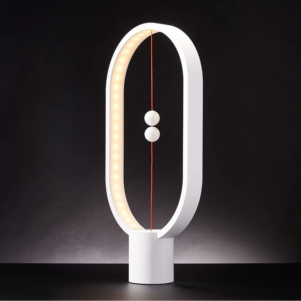 Heng Balance Lampe - Oval - Hvid