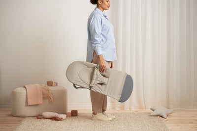 BabyBjörn Balance Soft Vippestol Tri-Fabric, Sandgrå
