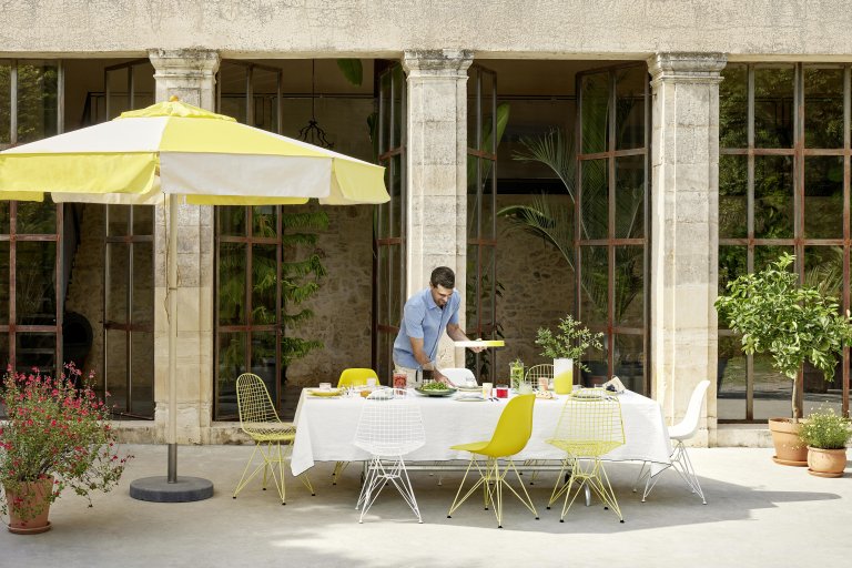 Vitra Eames Wire DKR stoel donkergroen