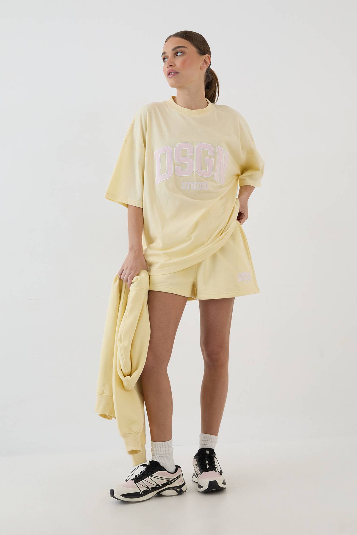 T-shirt Oversize À Appliqué Collégial Dsgn Studio