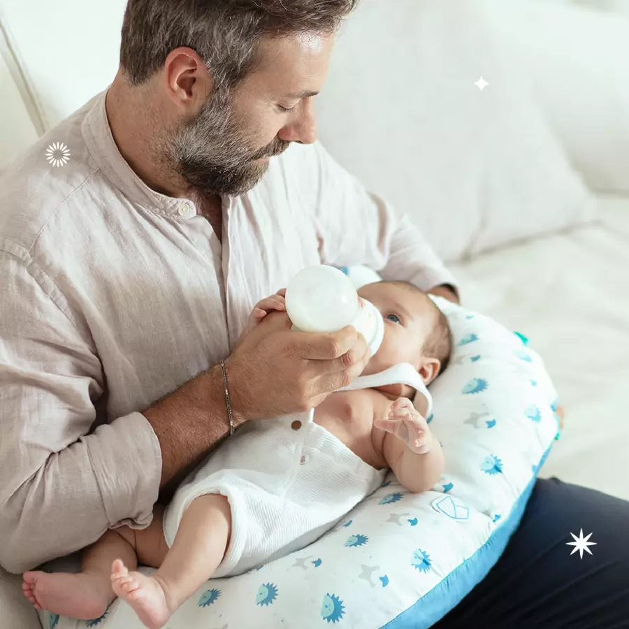 KOALA BABYCARE®Stillkissen Hug Baby - blau