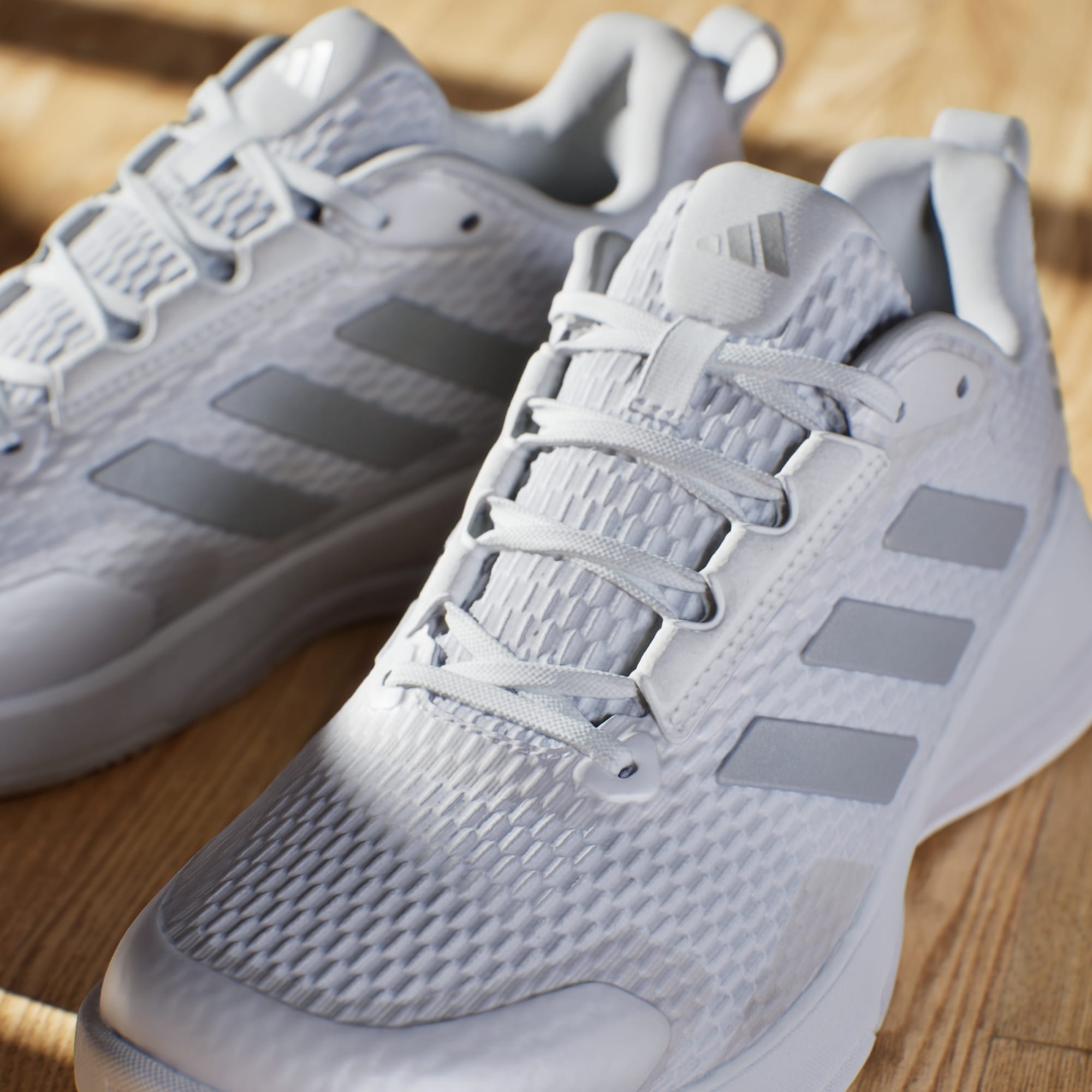 Novaflight 2 Dame Cloud White/Silver Metallic/Cloud White