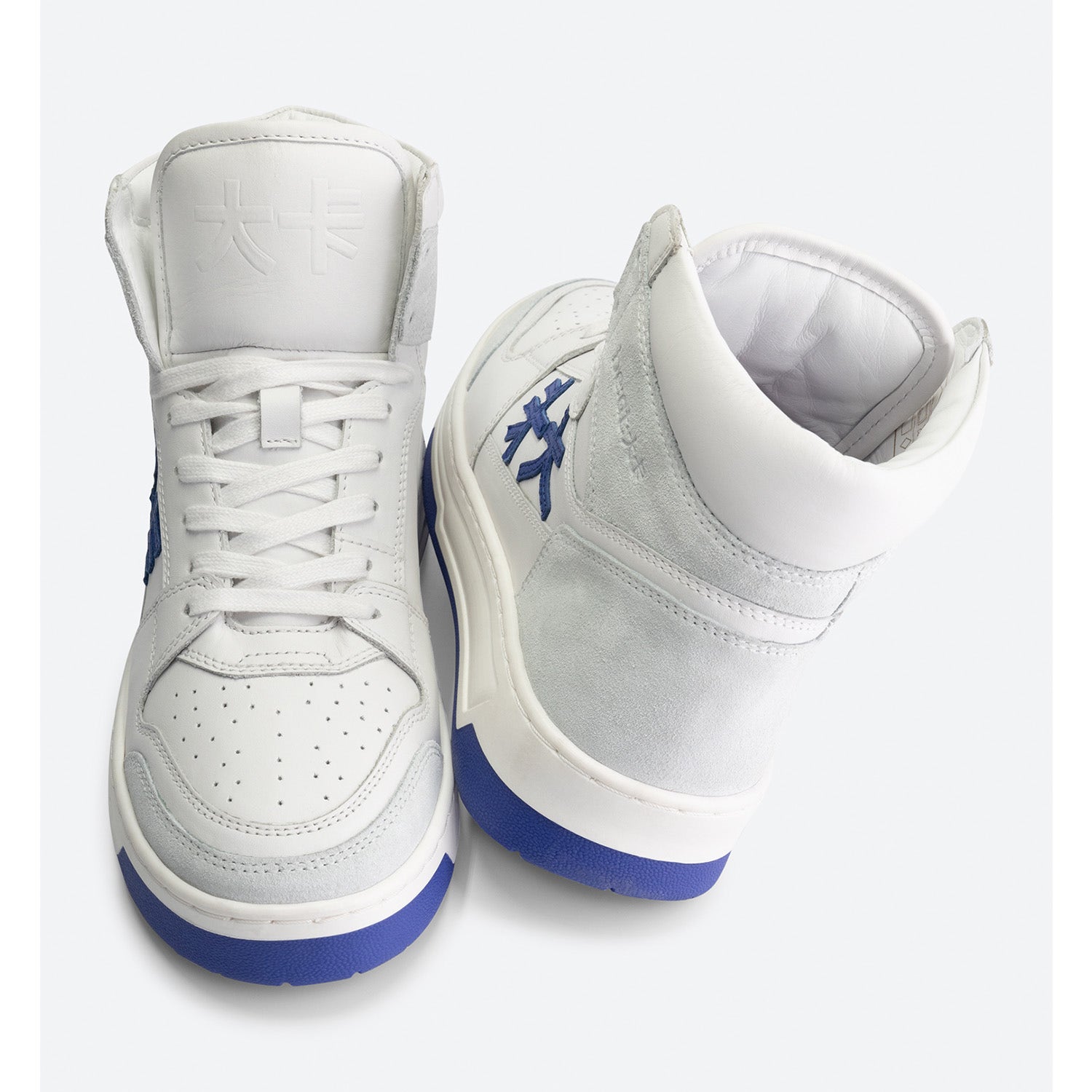 be:at:  Kobe Sneaker