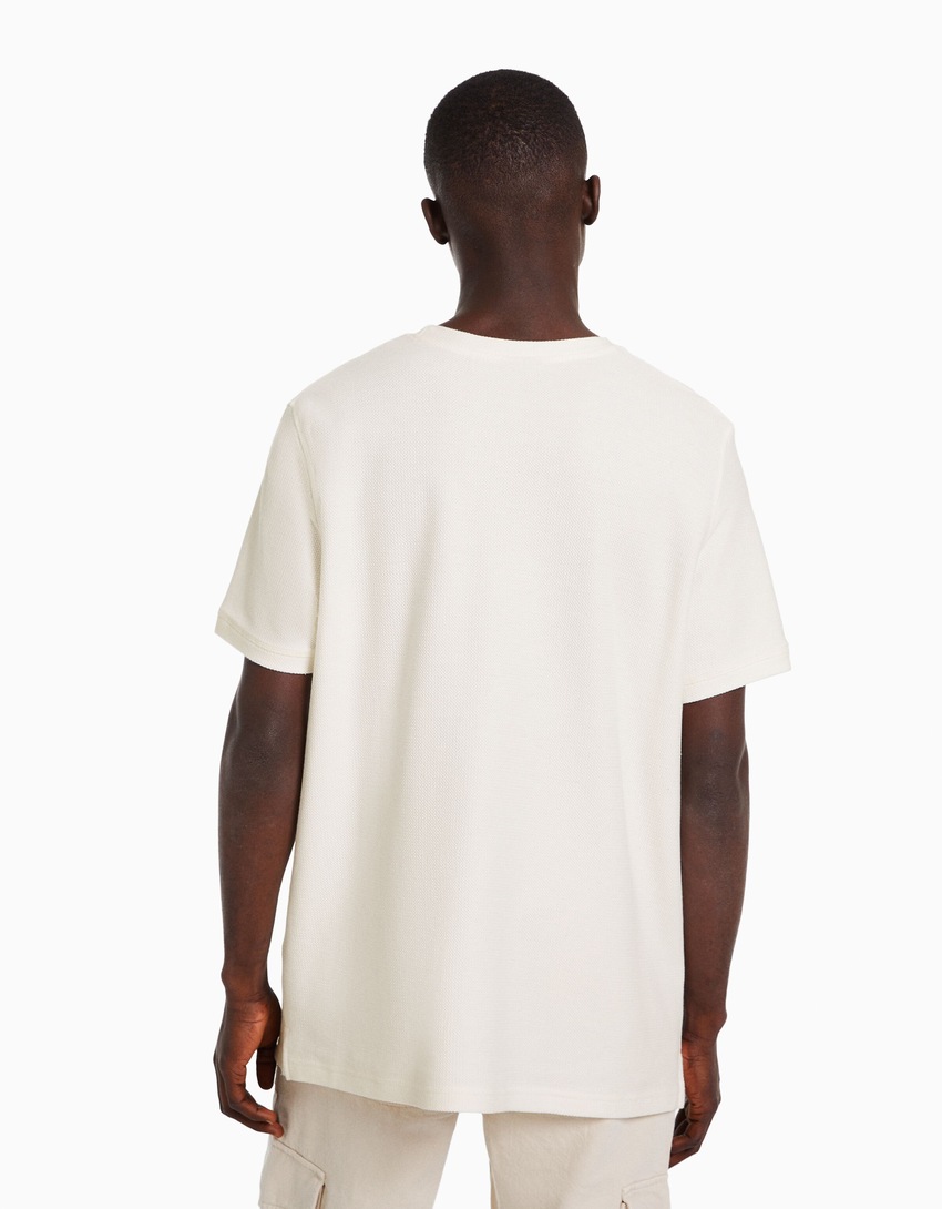 Camiseta texturizada de manga curta