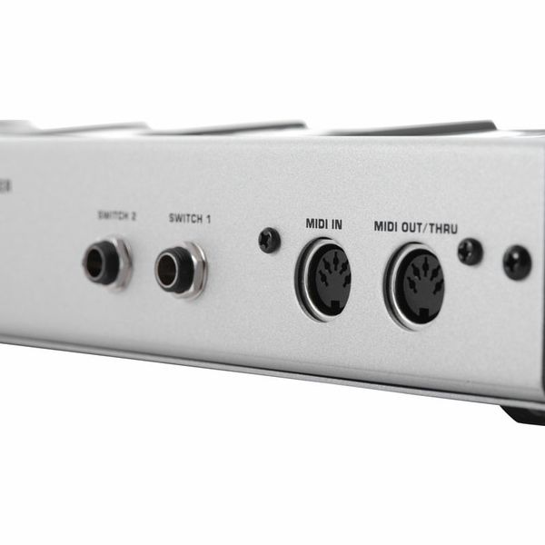 Behringer FCB-1010 Fußleiste
