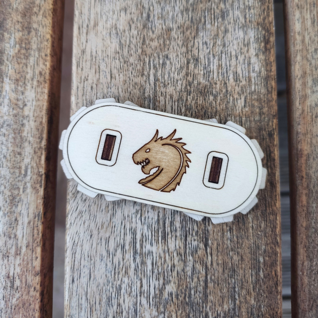 Compteur de points en bois - Gravure dragon
