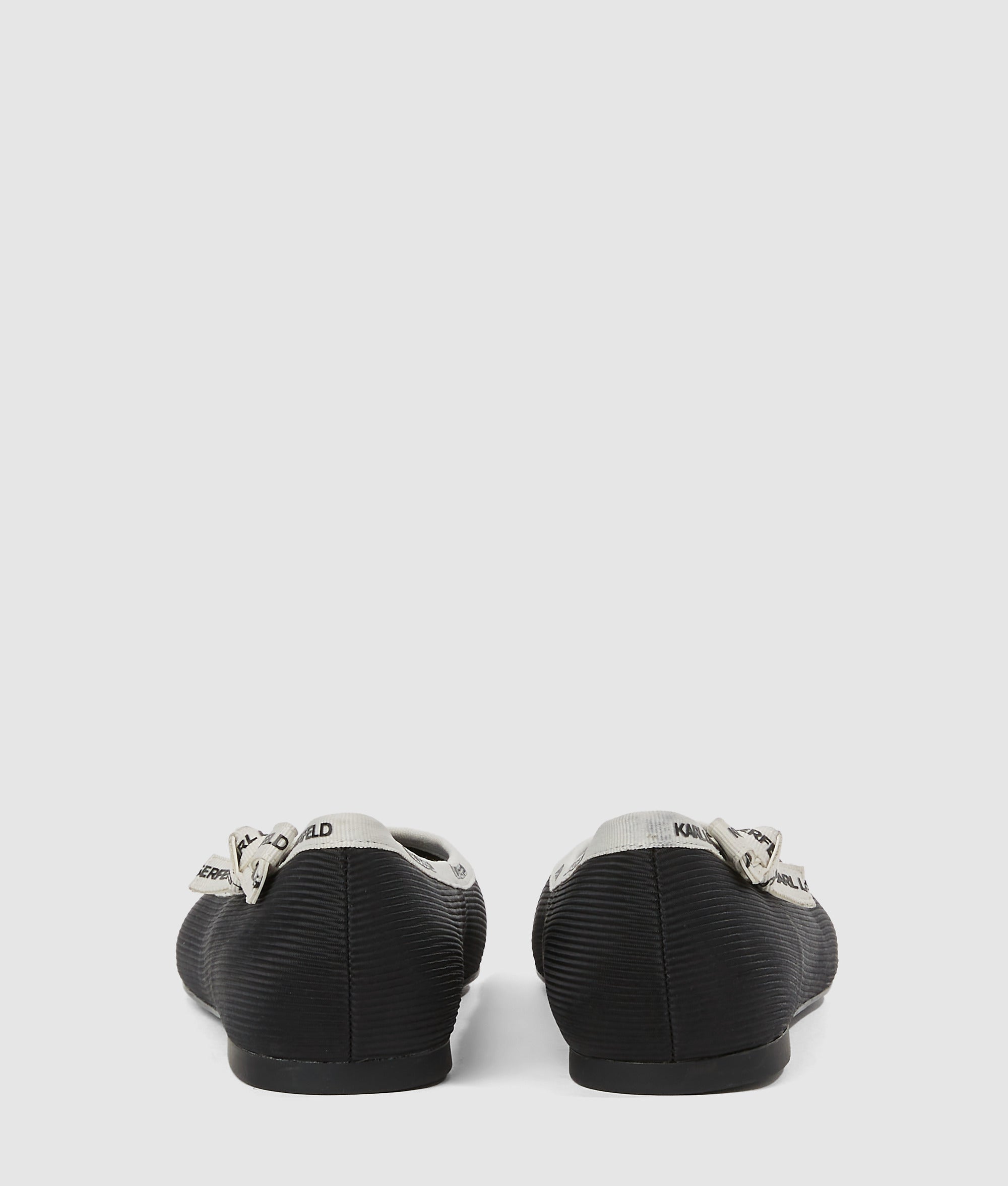 Pumps met lintkraag