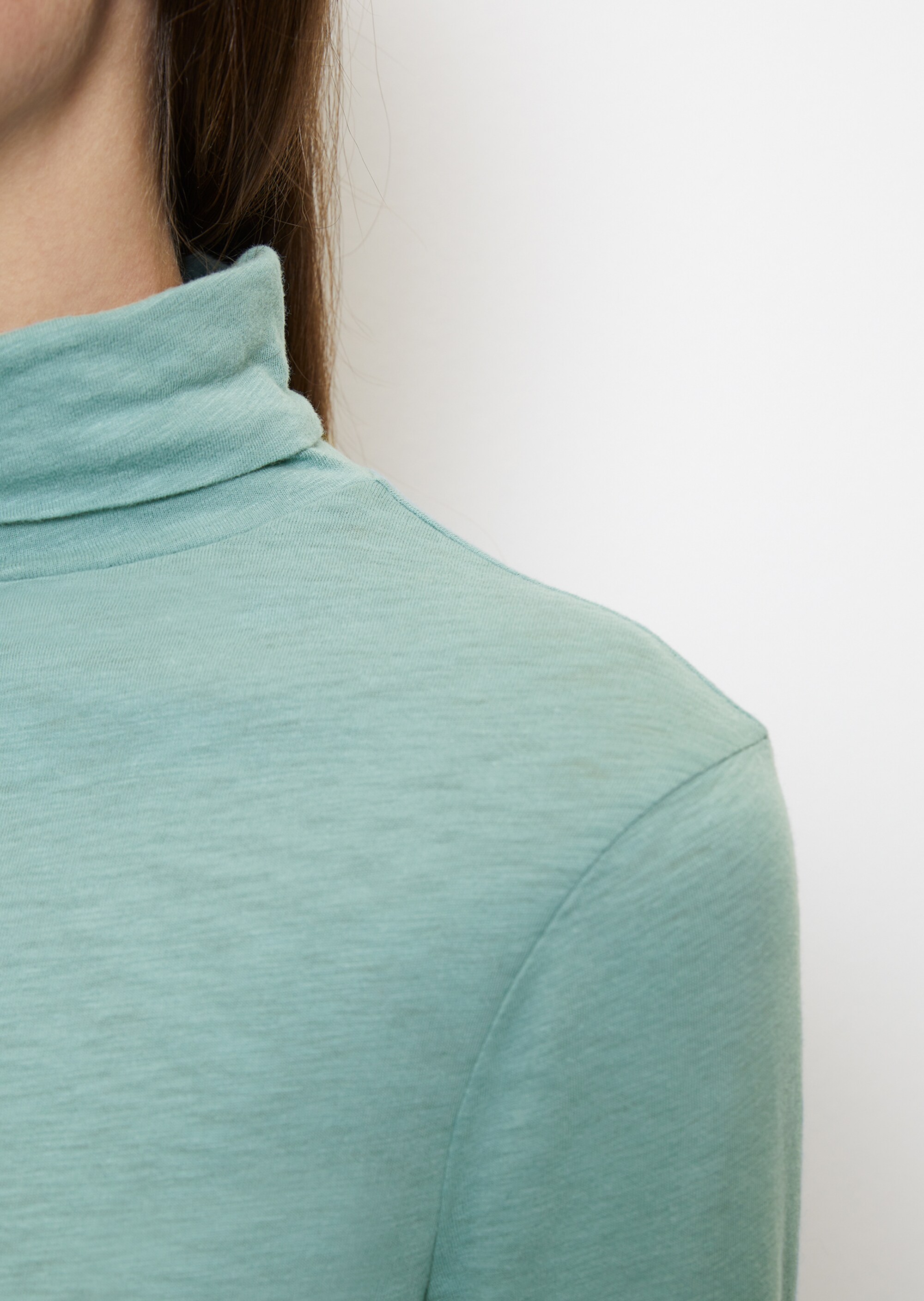 DfC Rollkragen-Longsleeve shaped aus Organic Cotton
