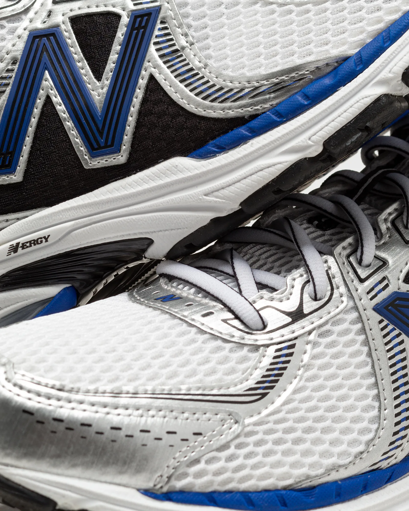 New Balance 860XB