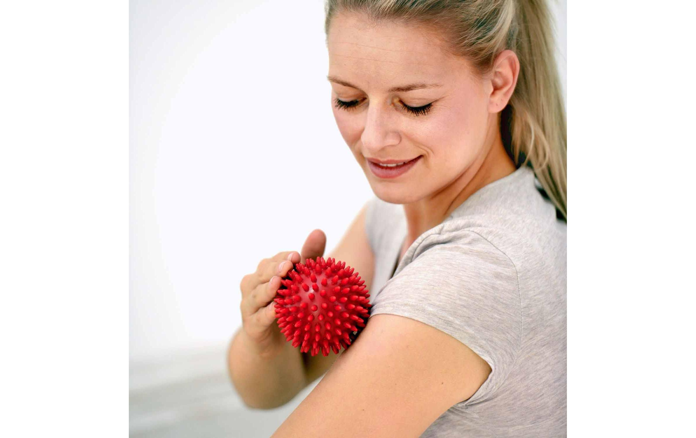 Spiky-Ball rot Ø 9 cm, 2 StückIgelball Massageball