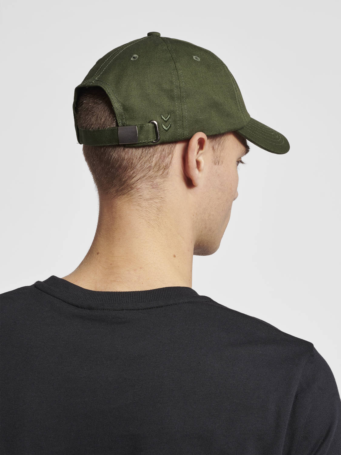 hmlLEO CAP