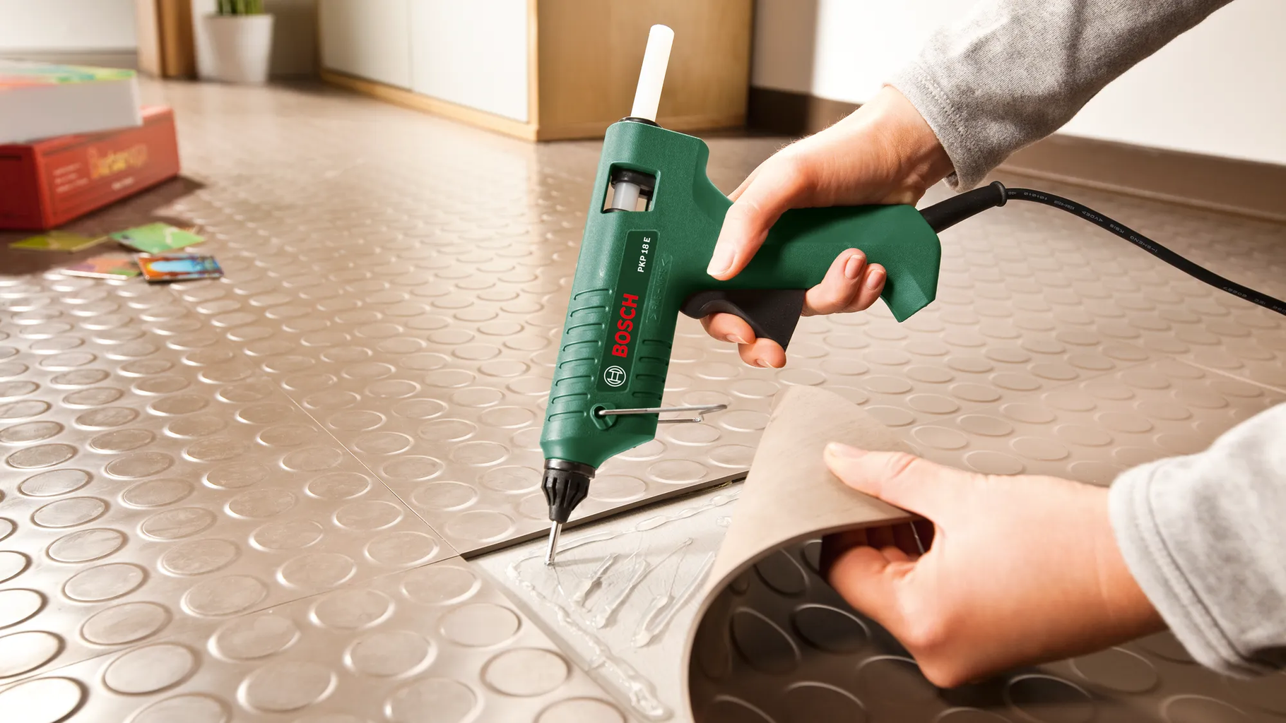 Bosch Home & Garden  Heißklebepistole PKP 18 E, 18 E    Klebepistole mit gleichmäßigem Kleberfluss