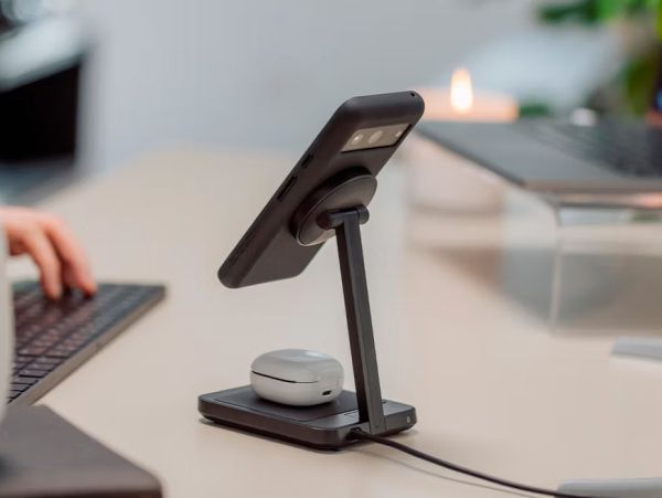 Quad Lock Dual Desktop Wireless MAG Charger