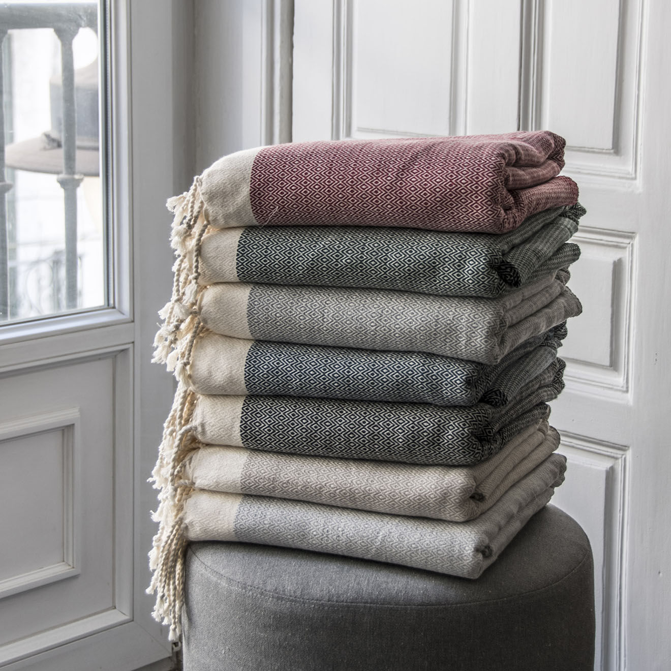 Febronie Plaid  100% Coton 275 g/m² Losange Courchevel taupe clair/blanc