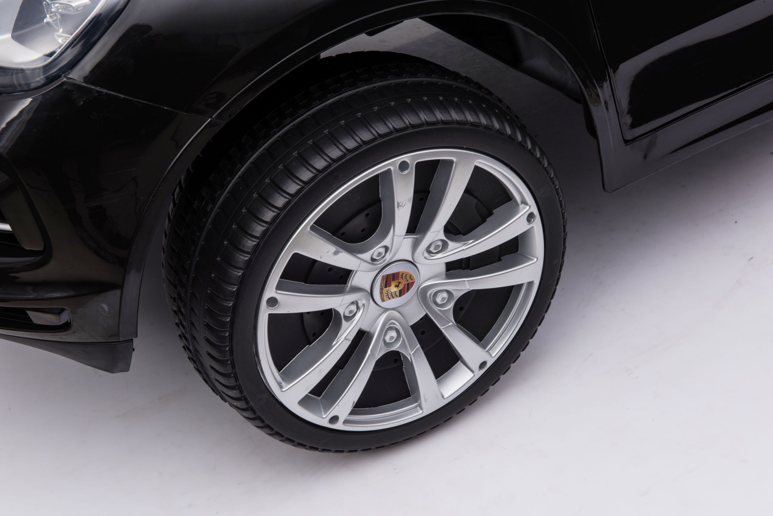Elektroauto Kinder Porsche Cayenne schwarz